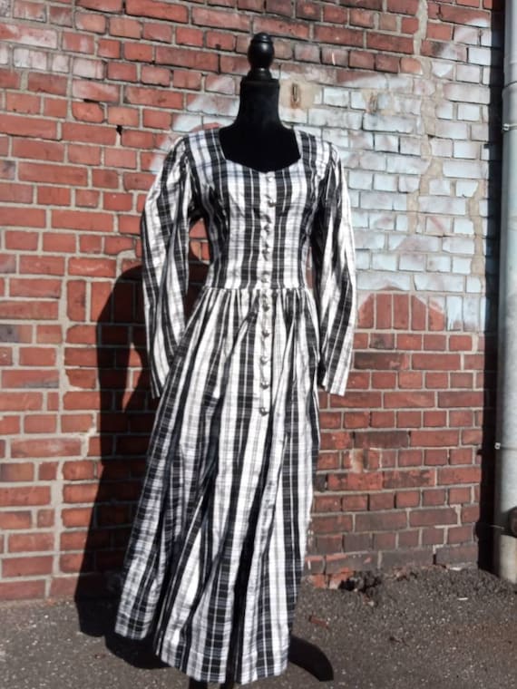 Handmade Prairiedress