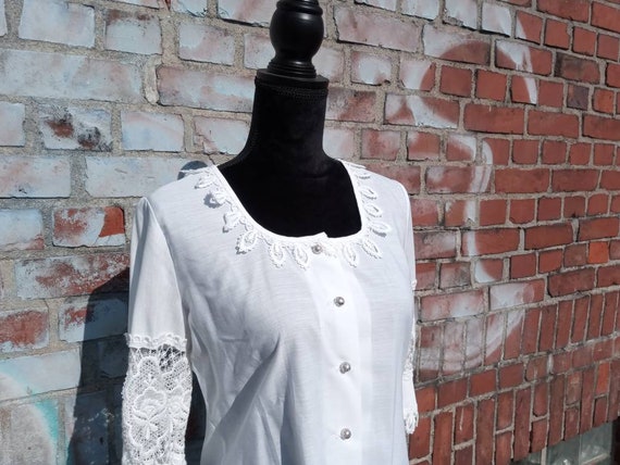 Hand-stitched folklore blouse 70s - image 3
