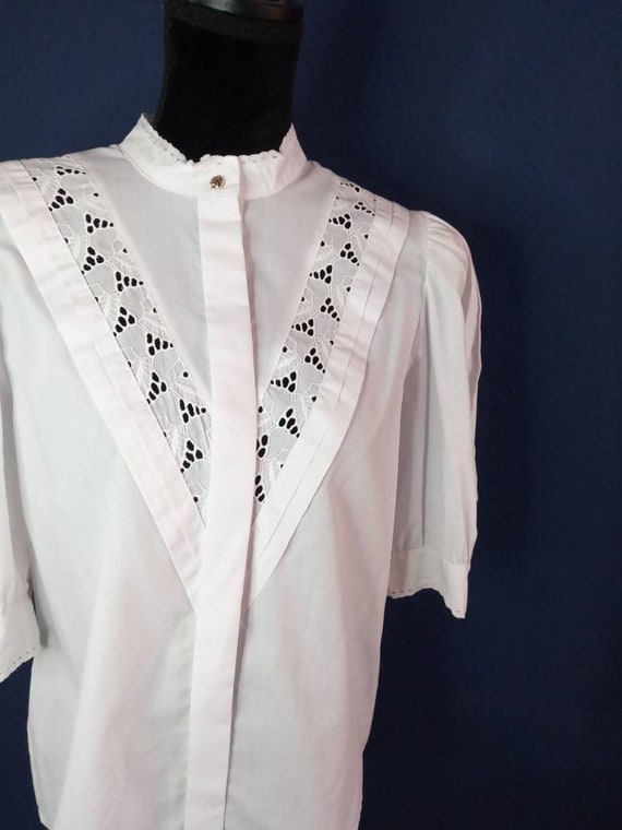 Vintage folklore blouse with elegant stand-up col… - image 3