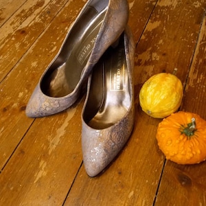 Vintage cork pumps
