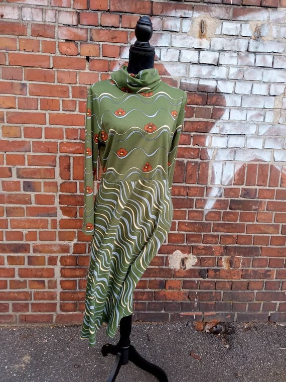 70s Jersey Dress With Turtleneck - Etsy 70s Jersey Dress With Turtleneck - Etsy
