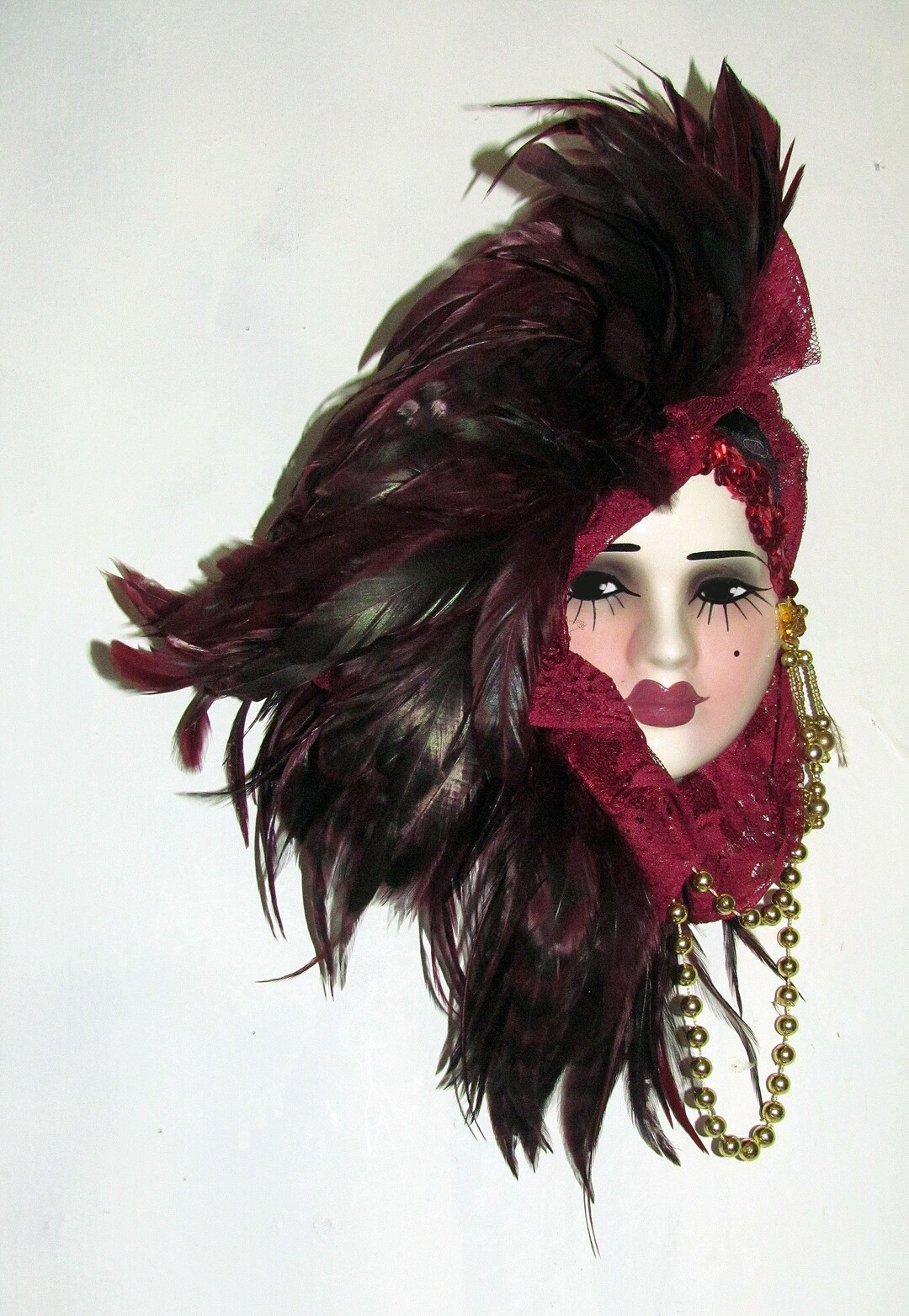 Unique Creations Lady Face Mask Wall Art, Wall Hanging Decor NEW IN BOX