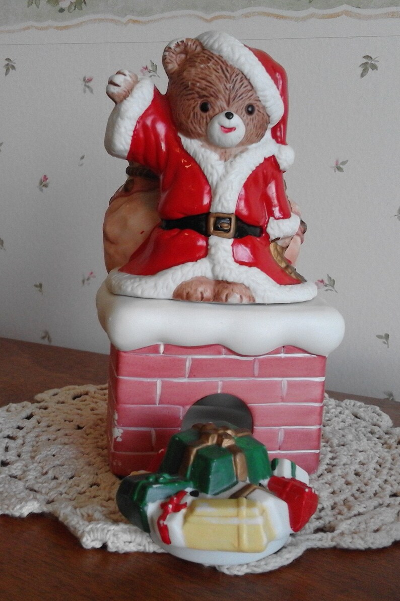 House of Lloyd 1989 Ceramic Santa Bear on Chimney Scent Diffuser