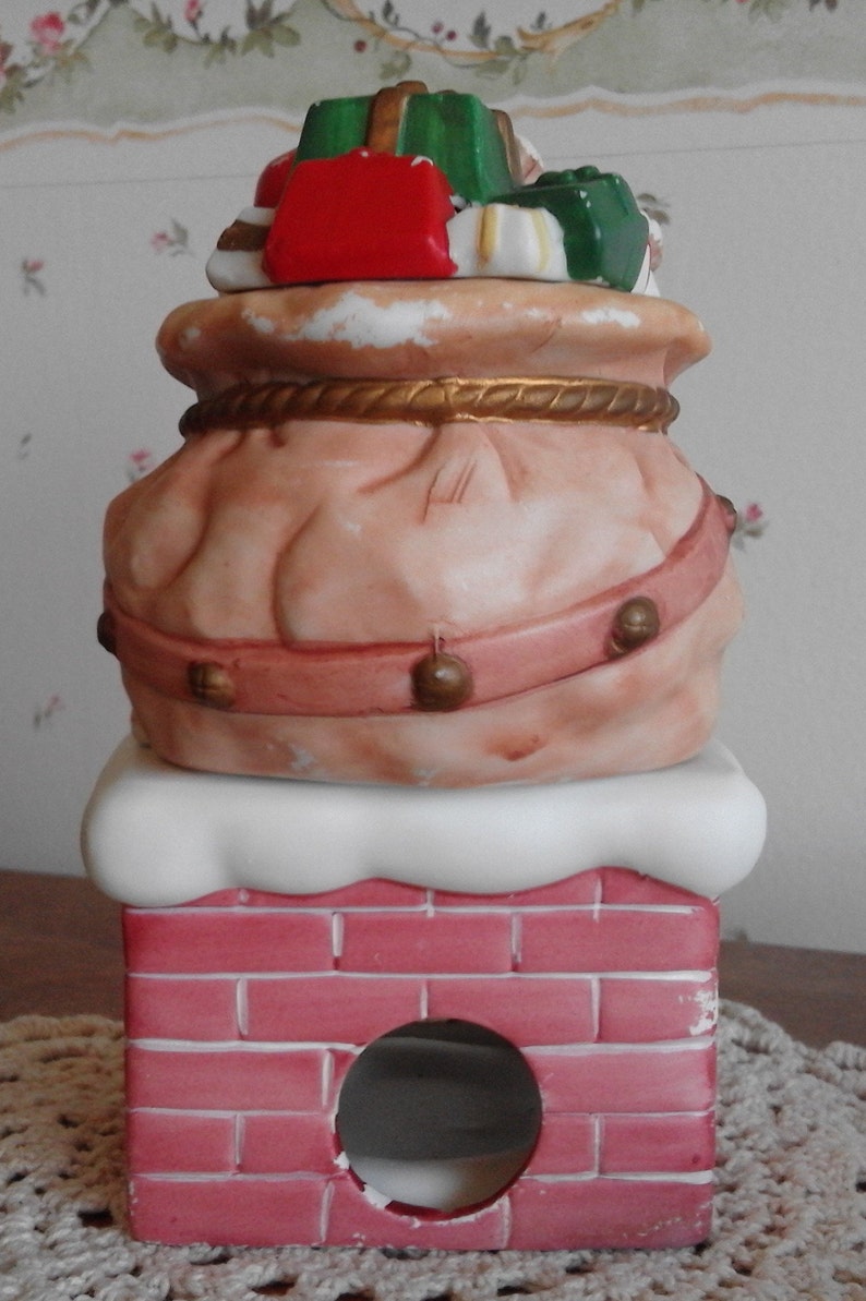 House of Lloyd 1989 Ceramic Santa Bear on Chimney Scent Diffuser
