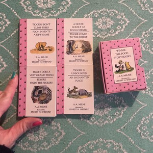 Miniature Winnie the Pooh story book set! tiny.  Set of 4 paperbacks. books. easter. A a Milne