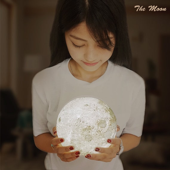 Moon Lamp 3D lithophane rechargeable Print with Touch Sensing Switch Night Lamp 7 20cm Diameter 6 Types Available LED lunar art deco raak Moon Lamp 3D lithophane rechargeable Print with Touch Sensing Switch Night Lamp 7 20cm Diameter 6 Types Available LED lunar art deco raak