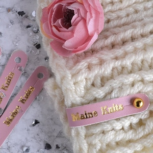 Etichette personalizzate in pelle ECO con rivetti, etichette in finta pelle, toppe in ecopelle, etichette in pelle PU lavorate a maglia e all'uncinetto, etichetta personalizzata