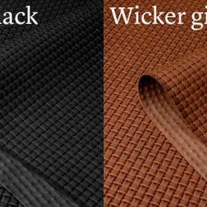 Puede incluir: Primer plano de dos muestras de tejido tejido. La muestra de la izquierda es negra y la muestra de la derecha es jengibre. El texto "Wicker black" est&aacute; sobre la muestra negra y el texto "Wicker ginger" est&aacute; sobre la muestra jengibre.