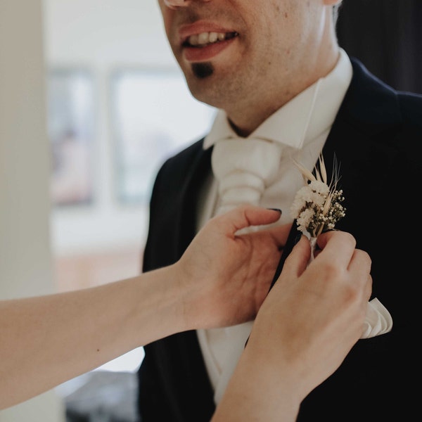 Boutonnière de marié ou témoin en fleurs séchées PERSONNALISABLE / broche en fleurs séchées mariage