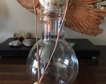 Pyrex 1 quart carafe with cork stopper