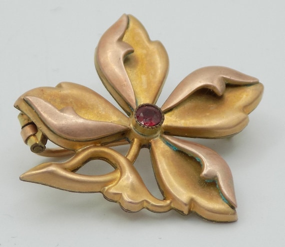 Brooch hotsell for girl