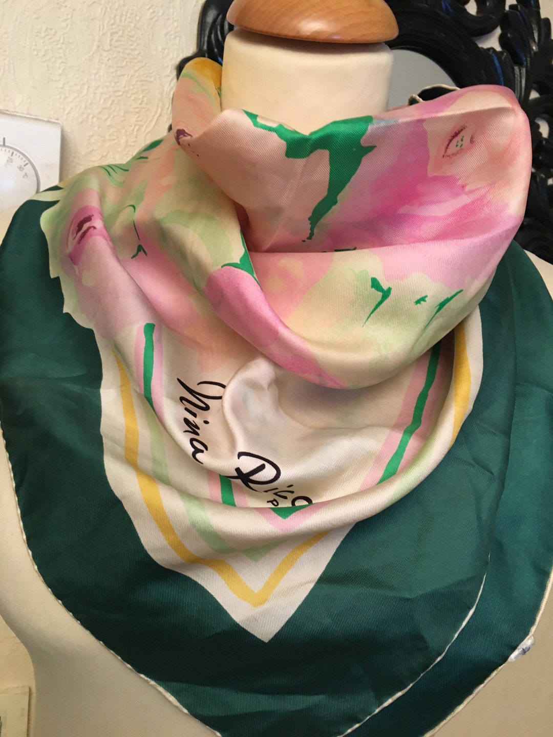 Foulard Carré Nina Ricci En Soie 100% - Rouge, 90cm, Ourlet Main - Vintage Occasion