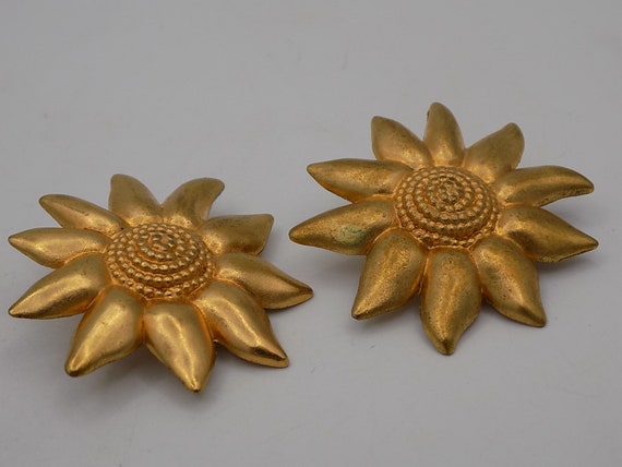 LANCÔME PARIS earrings, Vintage Clips, woman, clip