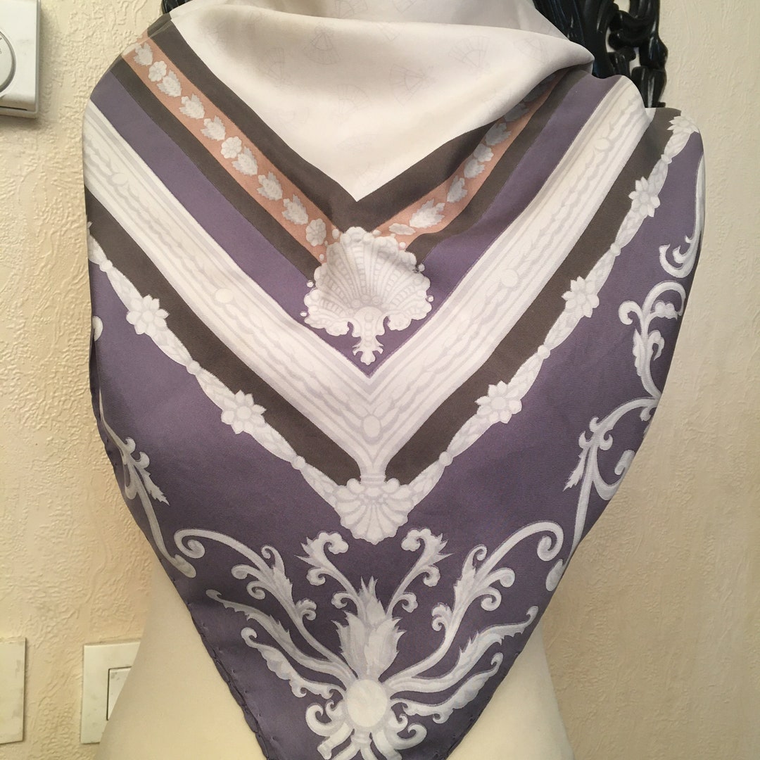 Foulard En Soie Vintage NINA RICCI - Dimensions 86x86 Cm - Multicouleur - Occasion