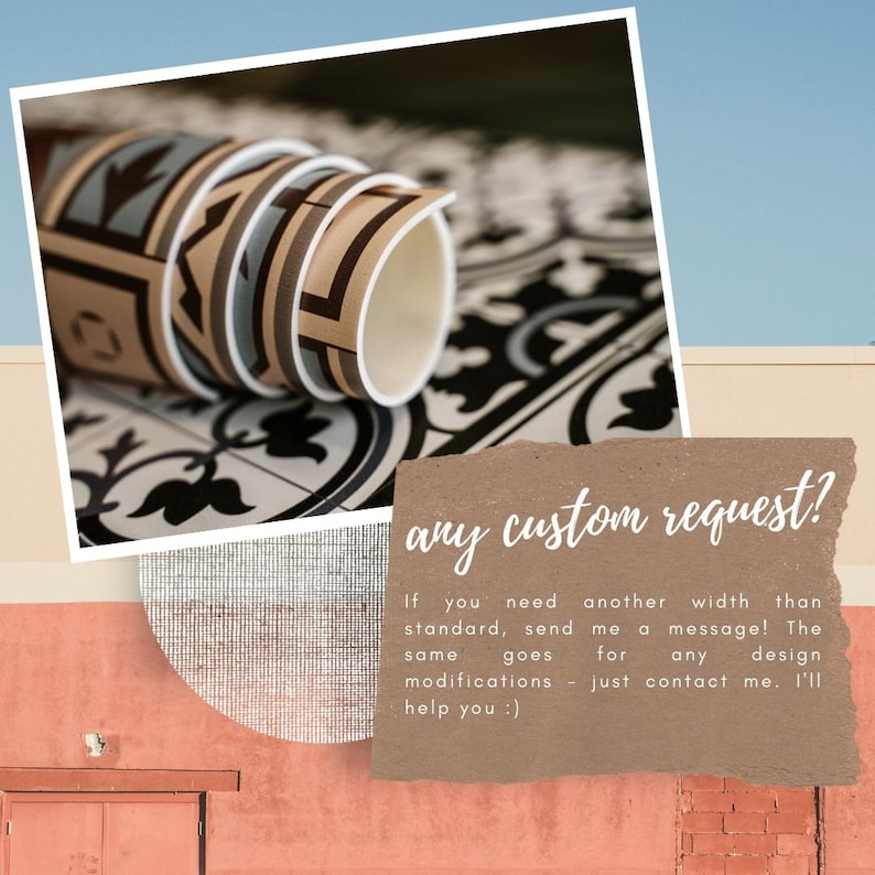 Puede incluir: Un rollo de pegatinas de azulejos con patrones en negro, blanco y marr&oacute;n. Las pegatinas de azulejos est&aacute;n enrolladas y listas para ser aplicadas a una superficie. El texto "any custom request?" est&aacute; escrito sobre un fondo de papel marr&oacute;n.