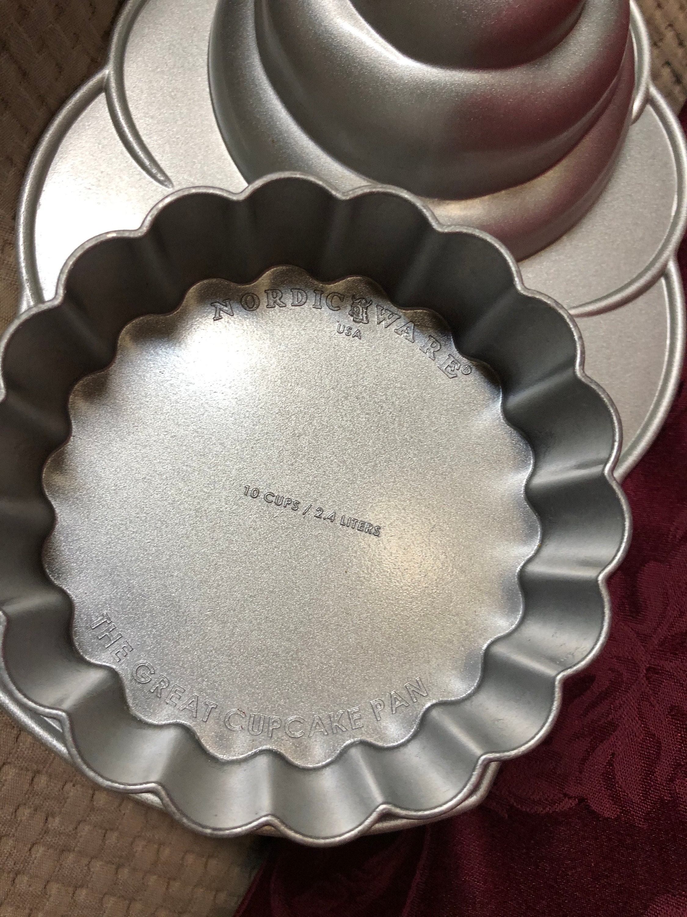 Nordic Ware Ginormous Cupcake Cake Pan UK