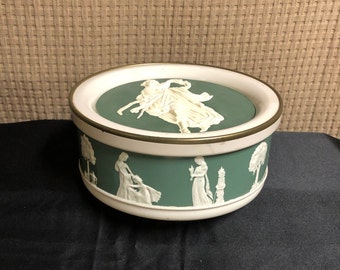 Wedgwood Reproduction Metal Plaque Tin