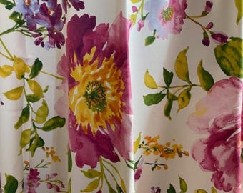 French Tablecloth Floral Love -90 inch round Polished Cotton