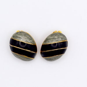NINA RICCI Vintage 80s Black and Gold tone Designer Runway Couture Clip on Earrings . Rare.  Gorgeous .