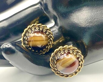 Boucles D'oreilles Vintage Clips Laiton Perles Verre Violet Et Blanc - Occasion