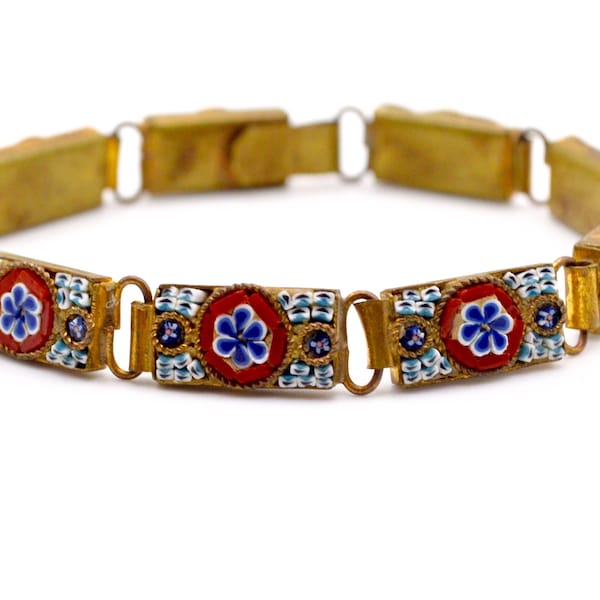 Vintage 1930er Jahre italienisches Mikro-Mosaik-Glas-mehrfarbige Blumen Antikes goldfarbenes Gliederarmband. Herrlich. Einzigartig.