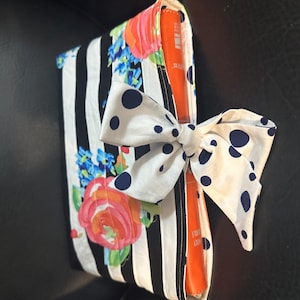 Quilted Bible Sleeve with Bow Book Cover Bible protector Black White Pink Flowers Small Thinline Bible