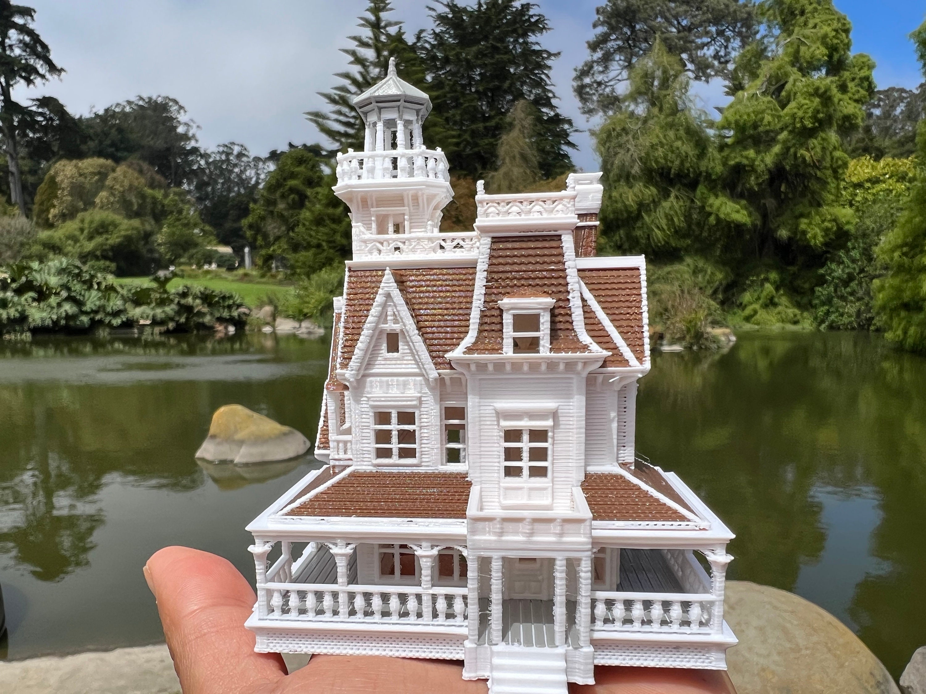 color-miniature-n-scale-practical-magic-victorian-house-built-and