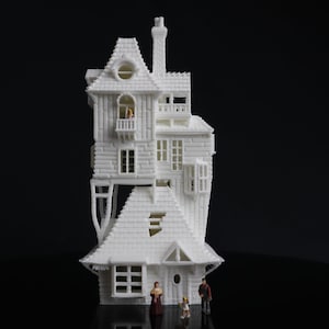 Small N-Scale Miniature Victorian #27 - Bob Cratchit House 1:160 burrow by Gold Rush Bay