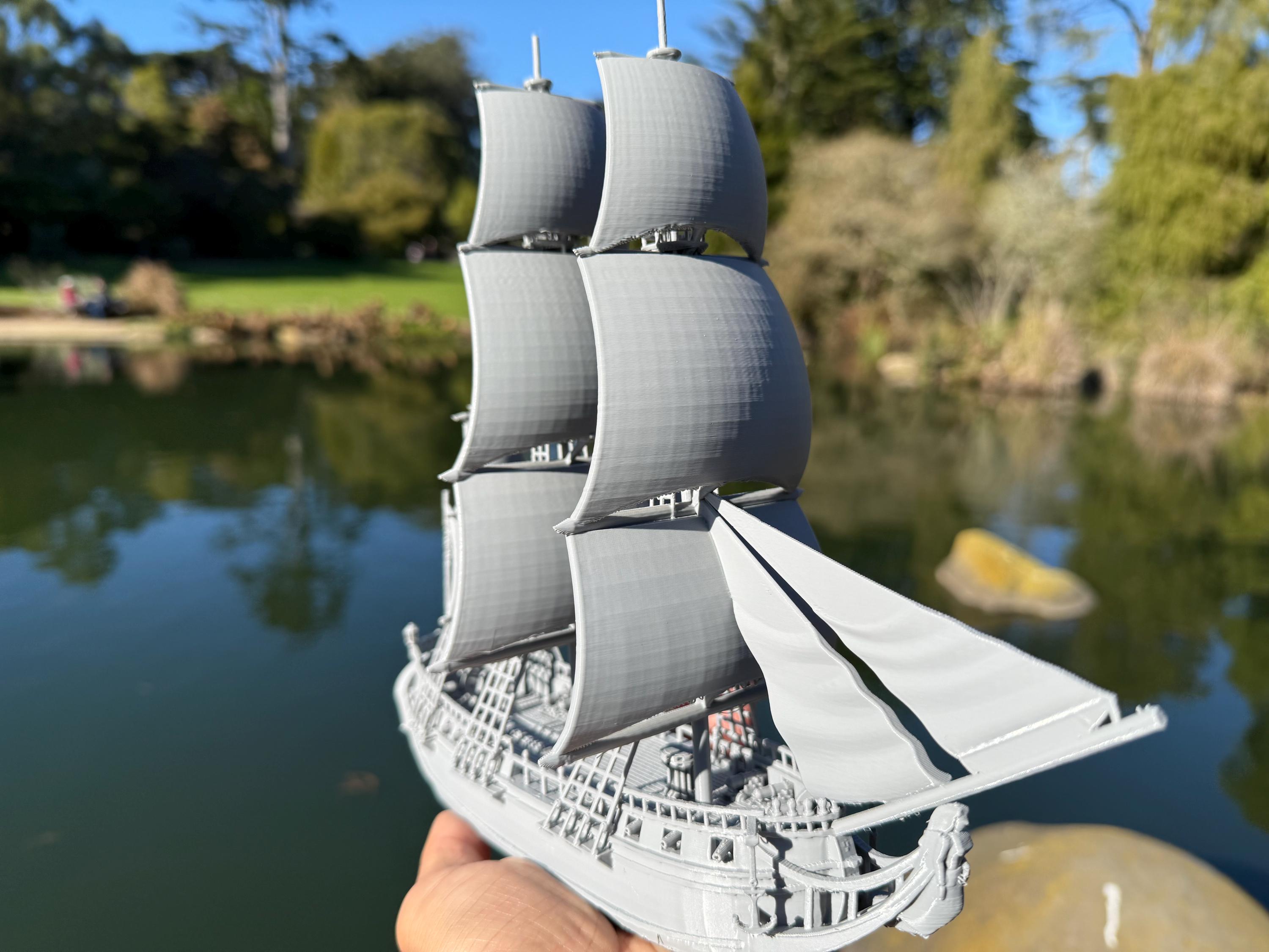 Miniature Ho-scale Sailing Ship Columbia With Sails and Cannons