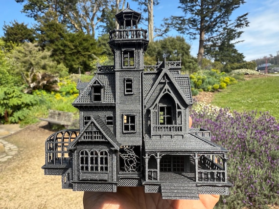 Opening Miniature N-scale Practical Magic Victorian House