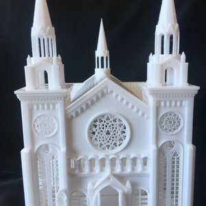 Miniature Gothic White Church/Cathedral 1:87 Scale