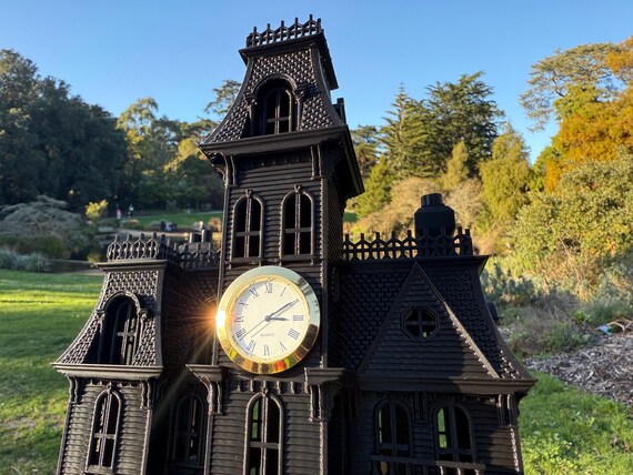 Miniature Black Addams Clock House O-scale Victorian Mansion