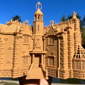The Carpenter Mansion - Brown Tudor Gothic Haunted House by GoldRushBay HO Scale 1:87 Assembled & Built Ready