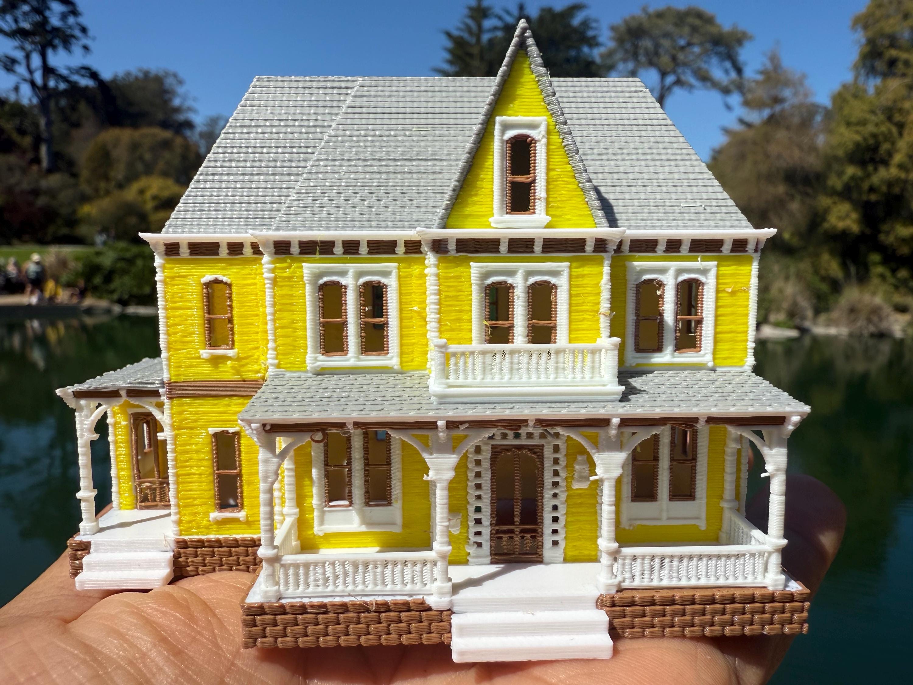 Small COLOR Miniature N-Scale Stars Hollow Dean’s House Gilmore Girls Victorian 1:160