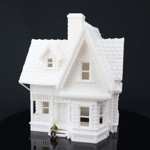 Miniature Victorian Collection #26 Carl&#39;s House 1/87 HO Scale Assembled with Interiors by Gold Rush Bay