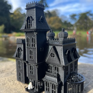 Miniature #37 Black N-Scale Addams House Victorian Mansion Nevermore Built Assembled