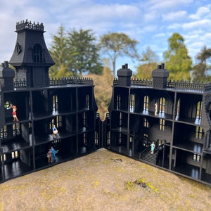 Opening Miniature #37 Black HO-Scale Addams House Victorian Mansion Nevermore Built with Opening Hinge