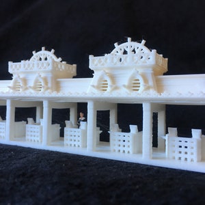 Gold Rush Bay HO-Scale Victorian18 Theme Park Eingang gebaut zusammengebaut 1:87