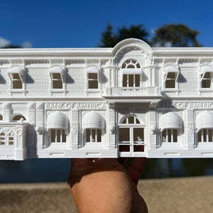 Miniature HO-Scale Victorian #39 Main Street Bank 1:87 Model