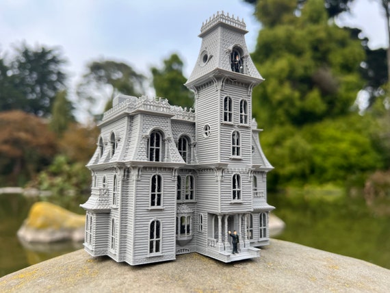 Casa Delle Bambole Miniatura Halloween - Villa Stregata In Stile Gotico, Scala 1:12, Fatte A Mano