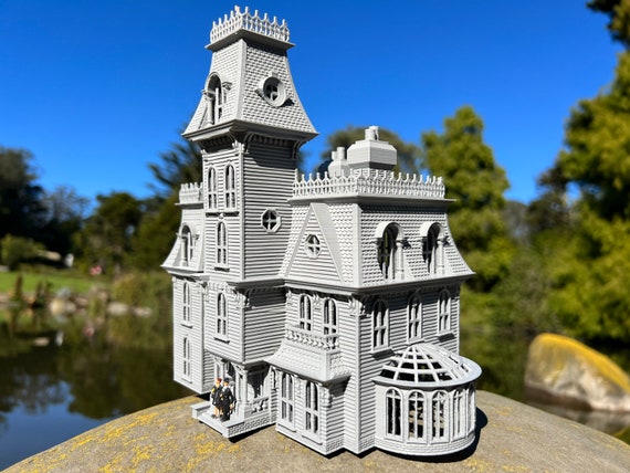 Miniature #37 Gray Ho-scale Addams House Victorian Mansion