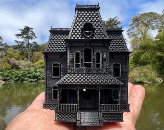 Small Psycho N-scale 1/160 Miniature Victorian Collection #40 - Black Bates Motel House 1:160 Shell