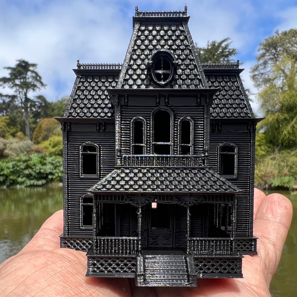 Small Psycho N-scale 1/160 Miniature Victorian Collection #40 - Black Bates Motel House 1:160 Shell