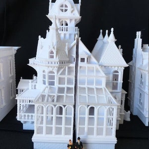 Miniature Victorian 5 Castle Tower House Train HO Scale image 5