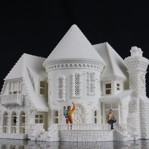Gold Rush Bay HO-Scale Miniature Tudor &quot;Castle House&quot; White 1:87