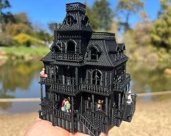 Miniature Victorian Collection #4 - Black Haunted Mansion Halloween House 1/87 HO Scale Shell