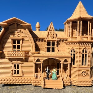 Miniature #38 Brown N-Scale Munster House Victorian Mansion Built Assembled