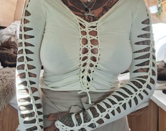 M/L beige longsleeve croptop cutout cut out ombre batik top tanktop yoga goa psy ethno boho graphic fire save pattern psi festival halterneck