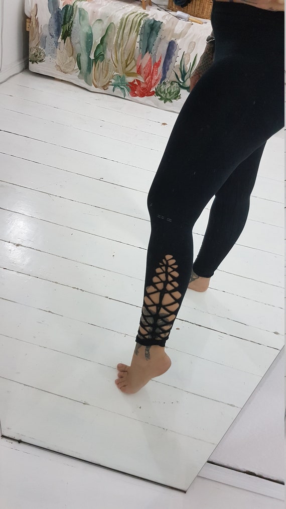 Shop Beyond Yoga X Kate Spade New York Lunar Cutout Leggings at Modalist | Cut  out leggings, Womens leggins, Basic leggings