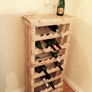 Free standing wine rack